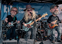 The Wonky Donkeys bobbleheaded!